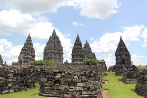 Borobudur Prambanan 2D1N