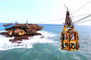 timang beach traditional gondola.jpg